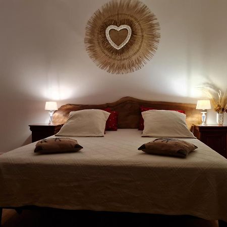 Domaine La Tuilerie Panzió Guîtres Kültér fotó