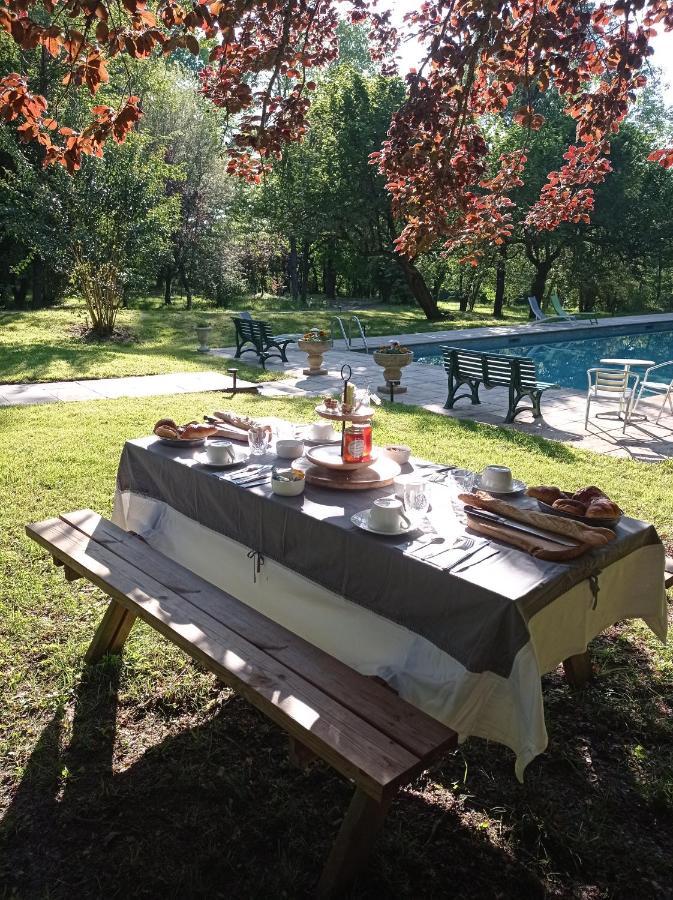 Domaine La Tuilerie Panzió Guîtres Kültér fotó